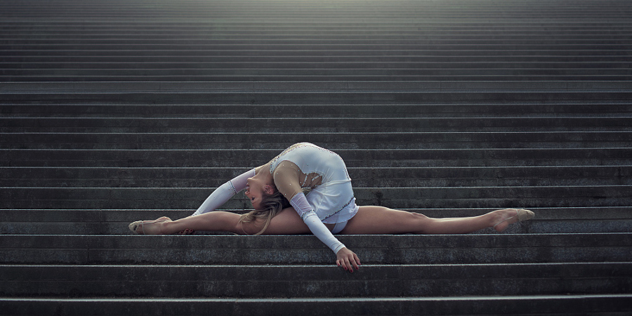 Фотография: Магия танца с мегаполисом: великолепная серия фото гимнастов и танцоров от Димитрия Рулланда №1 - BigPicture.ru
