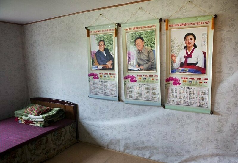 Фотография: Пустота, простота и нищета: 16 реальных фото квартир жителей Северной Кореи №4 - BigPicture.ru