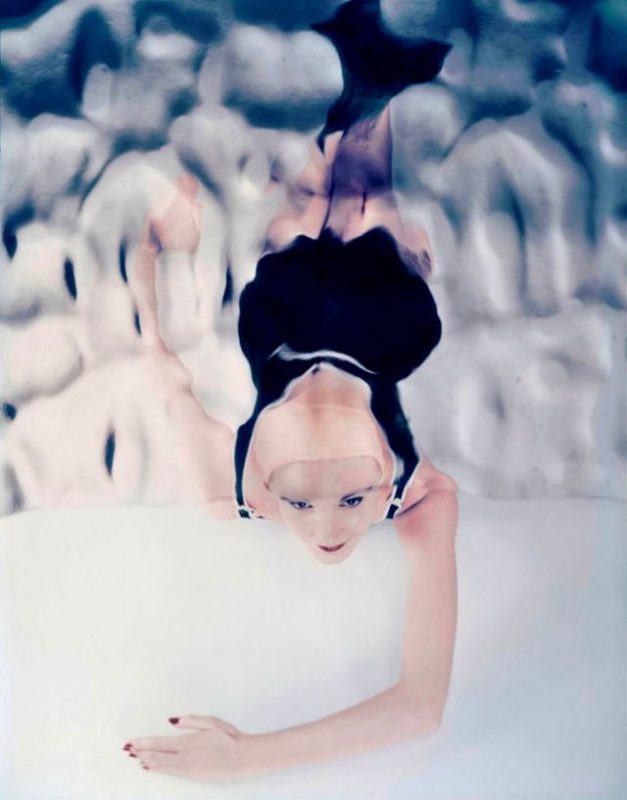 Фотография: На грани сюрреализма: потрясающие фотографии Эрвина Блюменфельда, сделанные в 1940-х годах №10 - BigPicture.ru
