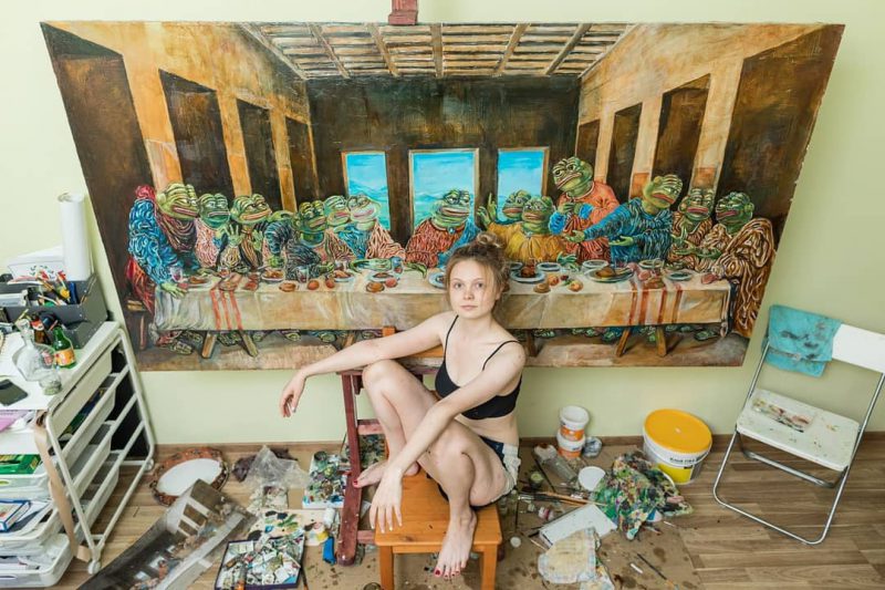 Фотография: Пепеланджело: художница из Питера создает копии мировых шедевров с интернет-мемом №47 - BigPicture.ru