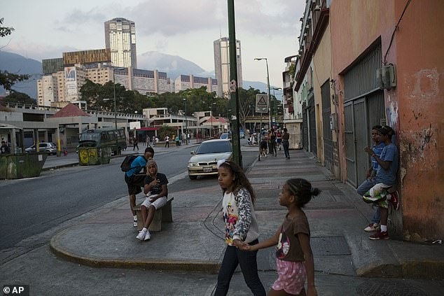 Фотография: Ценой детских слез: Венесуэла платит за демократию слишком дорого №3 - BigPicture.ru