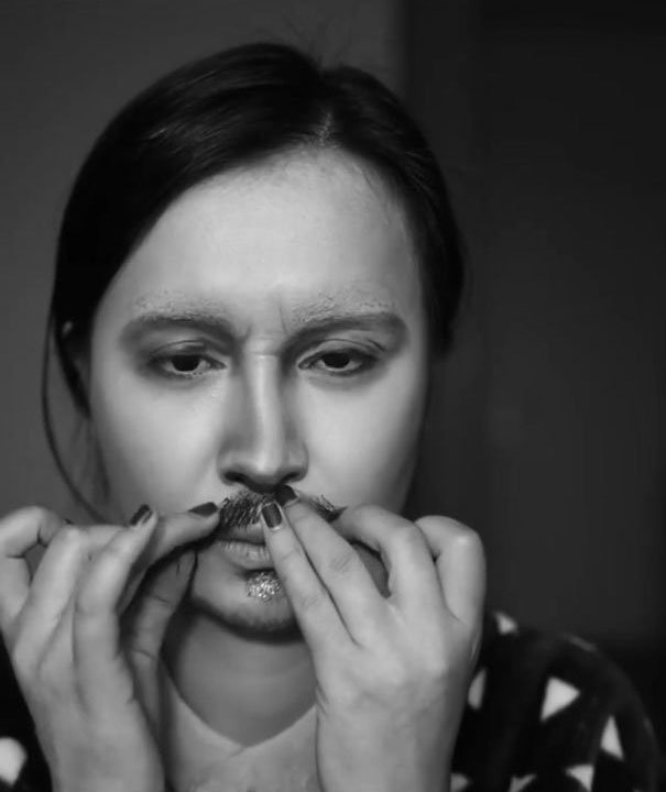 Фотография: Как китаянка превратилась в Джонни Деппа за 10 шагов с помощью макияжа №6 - BigPicture.ru