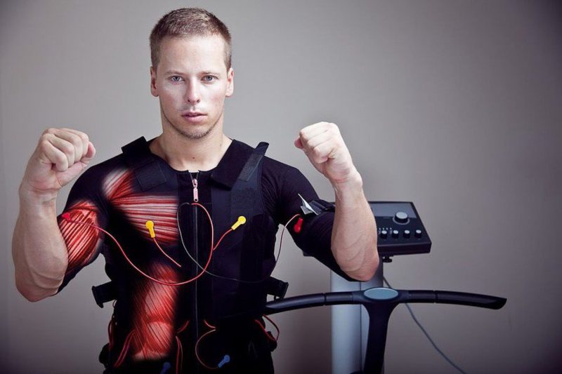 Фотография: Помогает ли в тренировках стимуляция мышц электричеством? №4 - BigPicture.ru