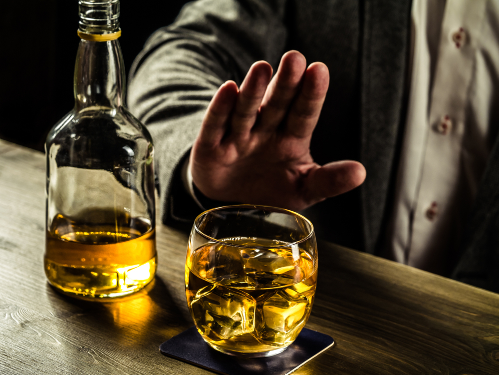 «Не пить — здоровью вредить»: отказ от алкоголя приводит к маразму