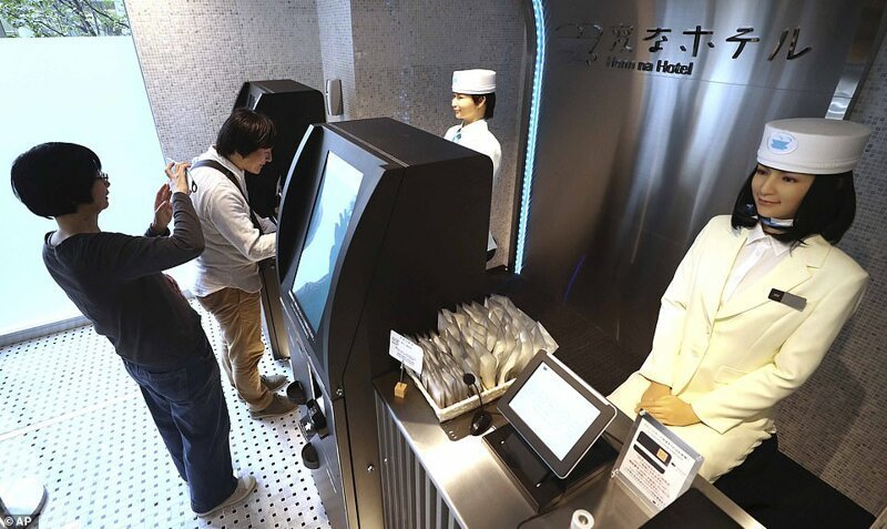 Фотография: Отель-караоке и отель-поезд: 14 самых необычных вариантов размещения в Японии №10 - BigPicture.ru