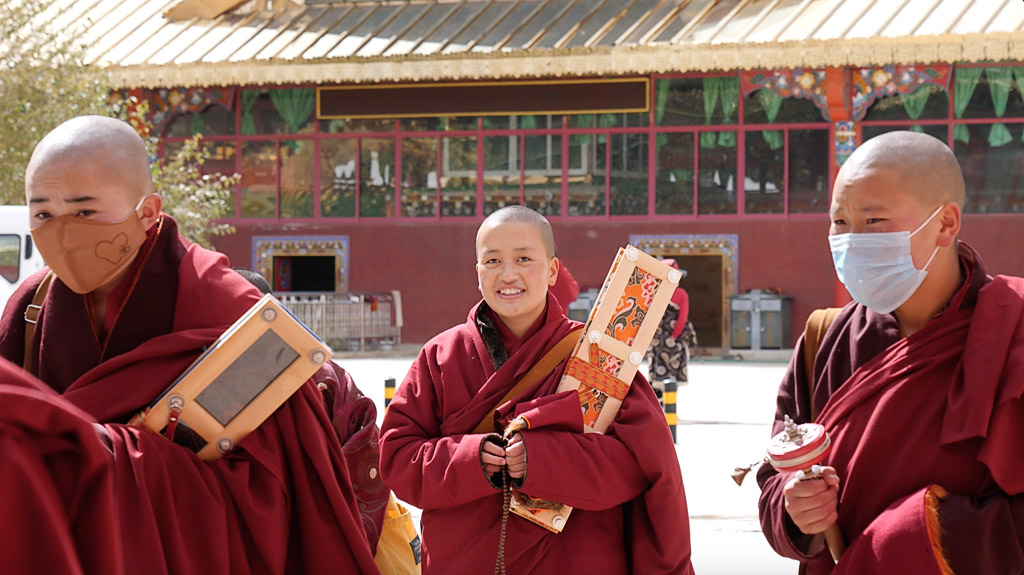Фотография: Академия Ярчен Гар: затерянный город-монастырь в Тибете №16 - BigPicture.ru