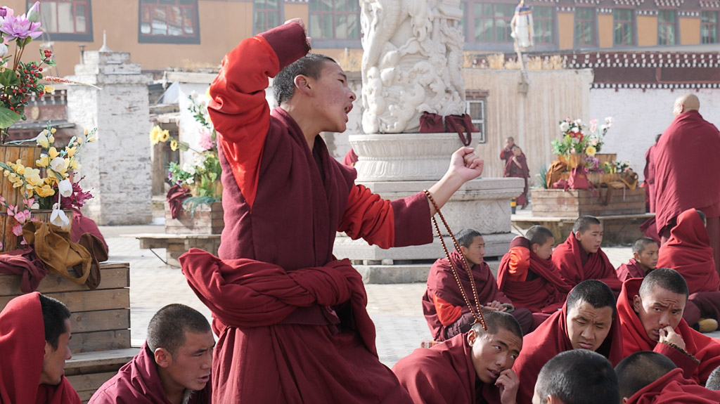 Фотография: Академия Ярчен Гар: затерянный город-монастырь в Тибете №24 - BigPicture.ru