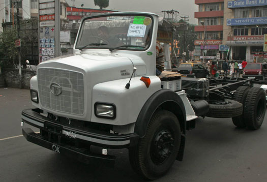 Фотография: Тюнинг по-индийски: грузовики, от которых не отвести глаз №16 - BigPicture.ru