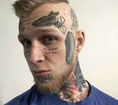 Эпатажный сын Елены Яковлевой решил избавиться от татуировок