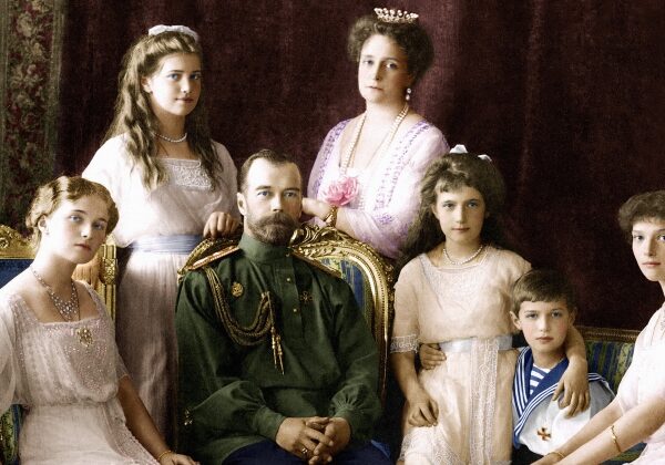 Жила ли семья российского императора по-царски и куда делись миллиарды Романовых?