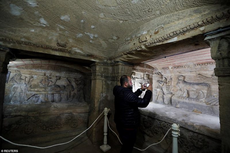 Фотография: Античные сокровища: древние египетские катакомбы, полные удивительных артефактов, открылись для посещения №3 - BigPicture.ru