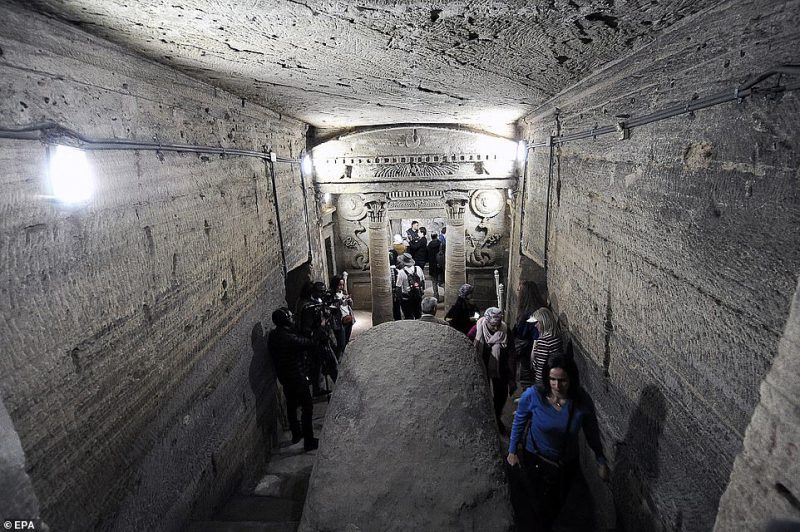 Фотография: Античные сокровища: древние египетские катакомбы, полные удивительных артефактов, открылись для посещения №14 - BigPicture.ru