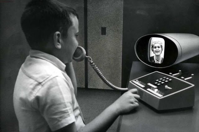 Фотография: Предок Skype и FaceTime: первый телефон-видеофон, по которому можно было увидеть друг друга №8 - BigPicture.ru