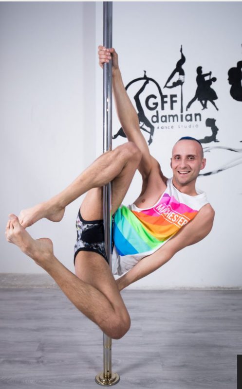 Фотография: На шесте: гей из Польши занимается танцами на пилоне и учит этому искусству других №3 - BigPicture.ru