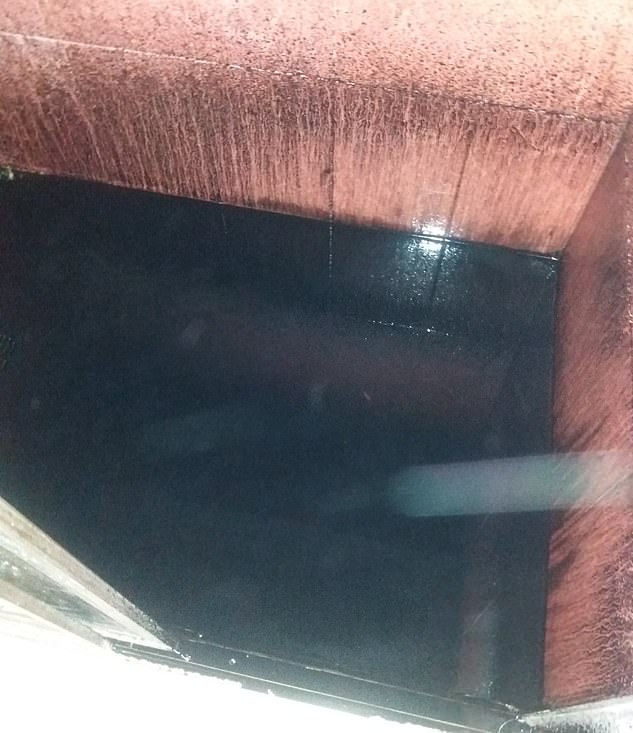 Фотография: Черное проклятие Венесуэлы: из кранов там потекла неизвестная жидкость, похожая на нефть №3 - BigPicture.ru