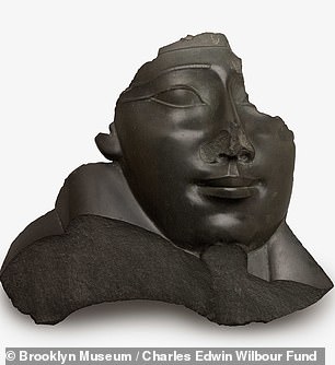 Фотография: Любопытной Варваре на базаре нос оторвали, или Почему египетским статуям перекрывали дыхание? №3 - BigPicture.ru