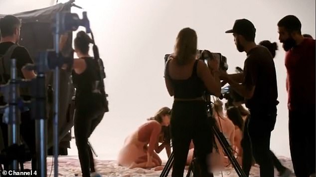 Фотография: Порно для детей: британские мамы снимают XXX фильм, чтобы создать у своих чад позитивное отношение к сексу №6 - BigPicture.ru
