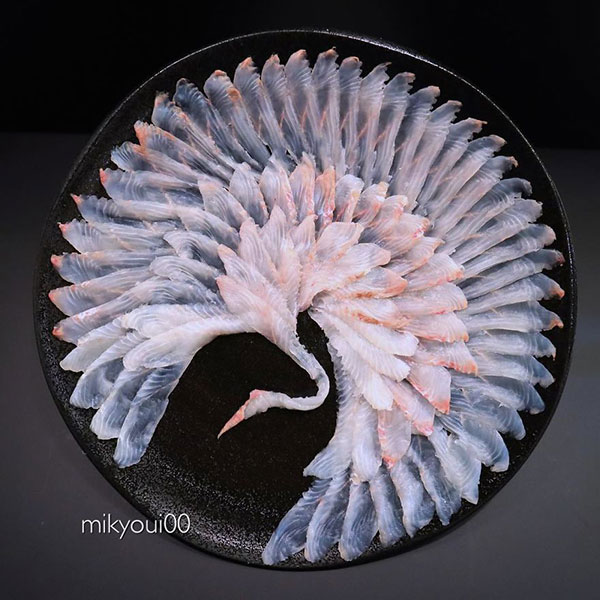 Фотография: Кулинарная живопись на тарелках: японский шеф-повар превращает рыбную нарезку в настоящие шедевры №2 - BigPicture.ru