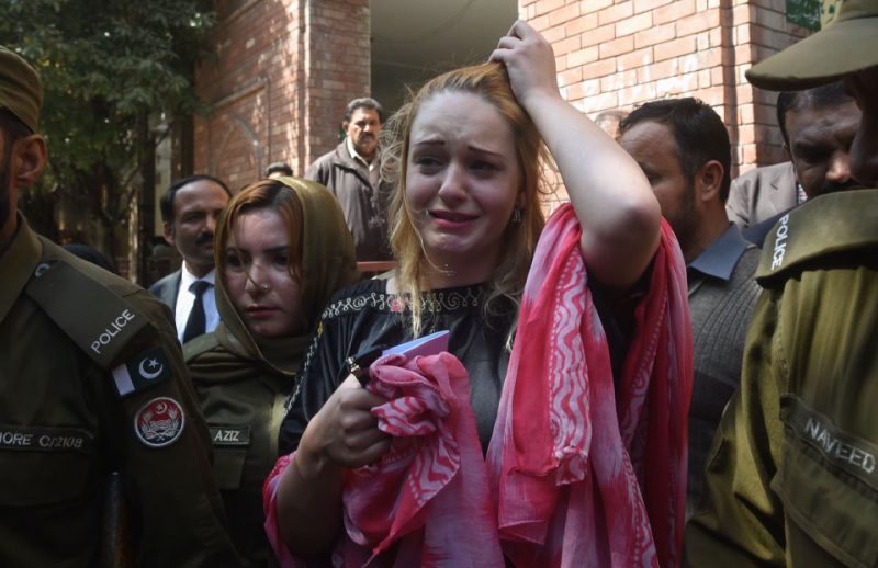 Фотография: Пакистанские каникулы строгого режима: модель из Чехии получила 8 лет тюрьмы за попытку перевезти 8,5 кг героина №1 - BigPicture.ru