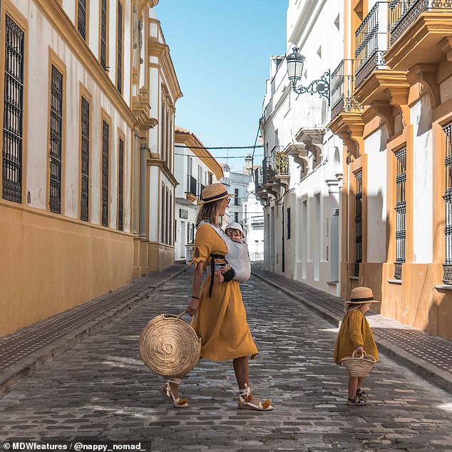 Фотография: Вокруг света за время декрета: как мама и двое малышей путешествуют по миру №8 - BigPicture.ru
