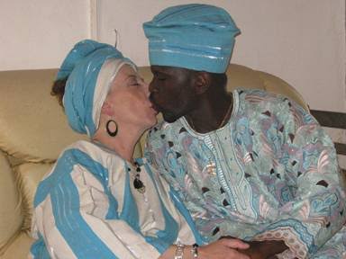 Фотография: Секс-рай для сладострастных старушек: зачем британские пенсионерки едут в Гамбию №14 - BigPicture.ru