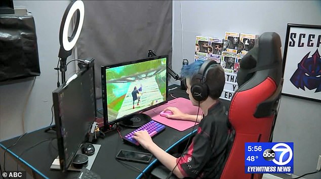Фотография: 200 000 долларов за игру: 14-летний подросток зарабатывает огромные деньги, играя в Fortnite №4 - BigPicture.ru