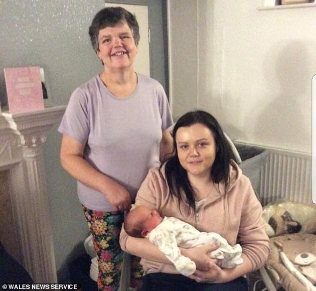 Фотография: Родная кровинушка: бабушка стала суррогатной матерью для собственной внучки №5 - BigPicture.ru