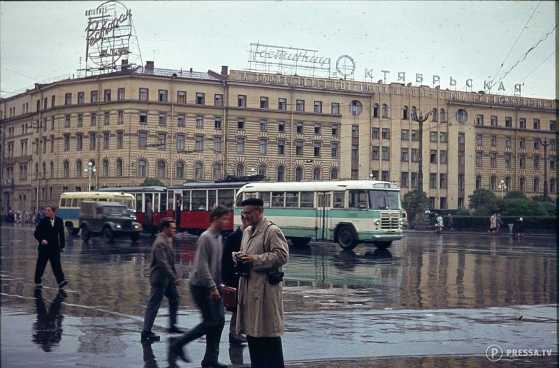 Фотография: СССР в цвете: фотографии ленинградских улиц в 1960-е года №2 - BigPicture.ru