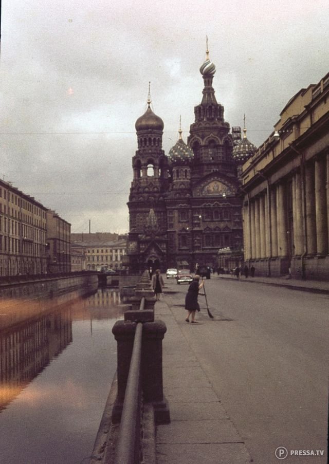 Фотография: СССР в цвете: фотографии ленинградских улиц в 1960-е года №5 - BigPicture.ru
