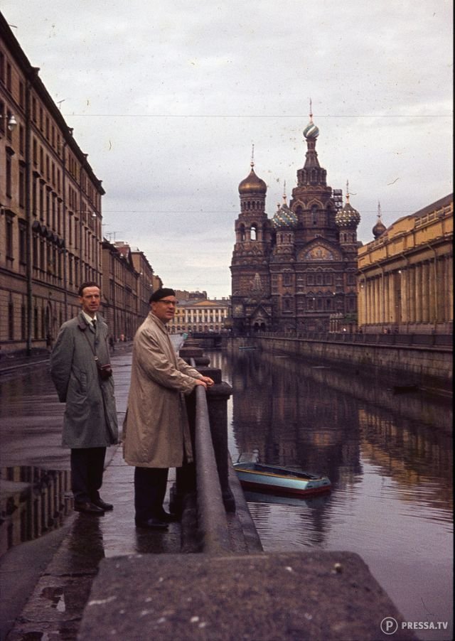 Фотография: СССР в цвете: фотографии ленинградских улиц в 1960-е года №6 - BigPicture.ru