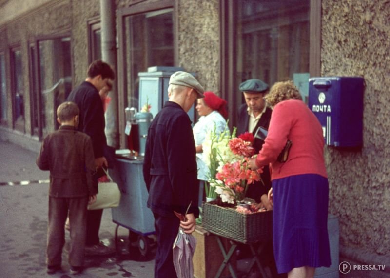 Фотография: СССР в цвете: фотографии ленинградских улиц в 1960-е года №7 - BigPicture.ru