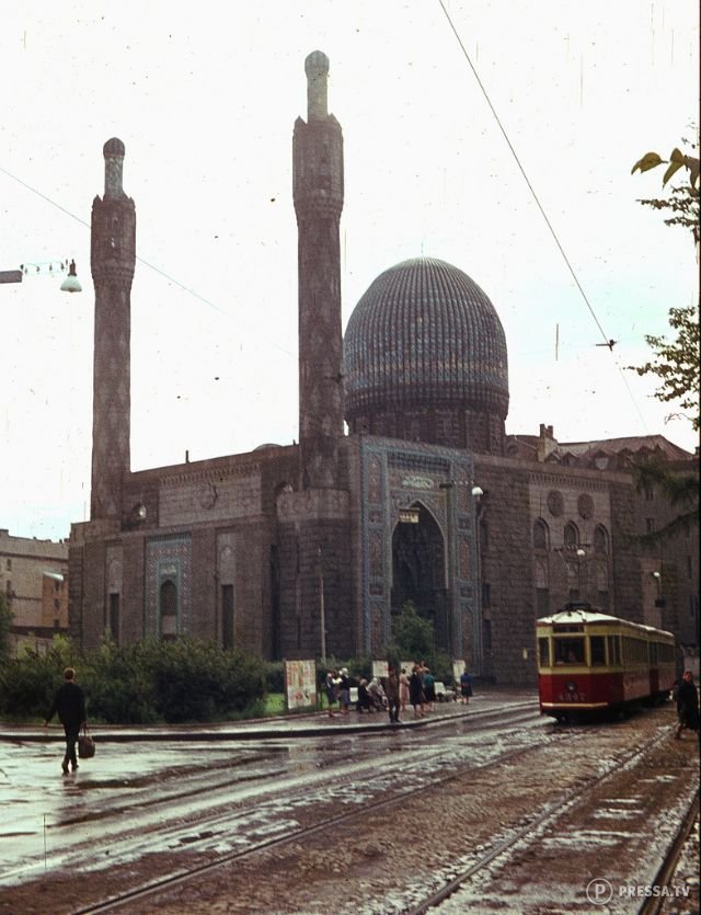 Фотография: СССР в цвете: фотографии ленинградских улиц в 1960-е года №24 - BigPicture.ru