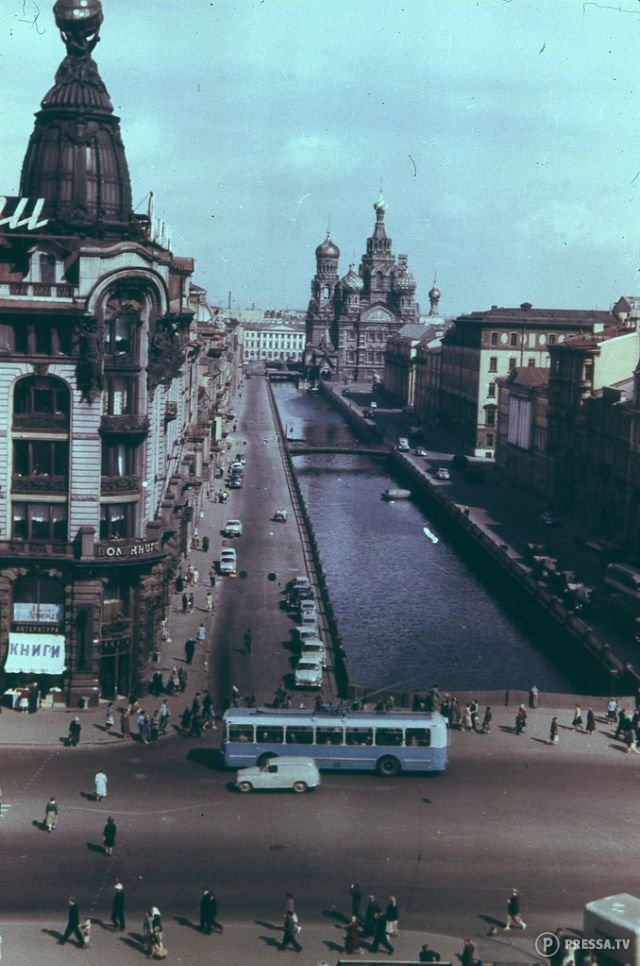 Фотография: СССР в цвете: фотографии ленинградских улиц в 1960-е года №28 - BigPicture.ru