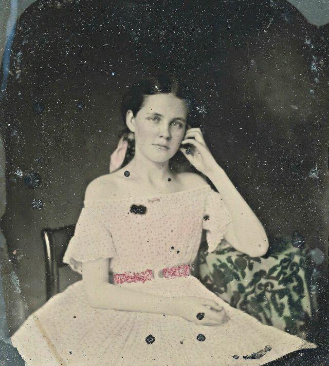 Фотография: 20 колорированных ретро-фото: как выглядели девушки-подростки в середине XIX века №8 - BigPicture.ru
