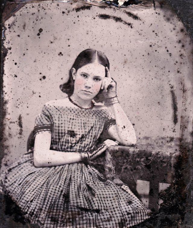 Фотография: 20 колорированных ретро-фото: как выглядели девушки-подростки в середине XIX века №12 - BigPicture.ru