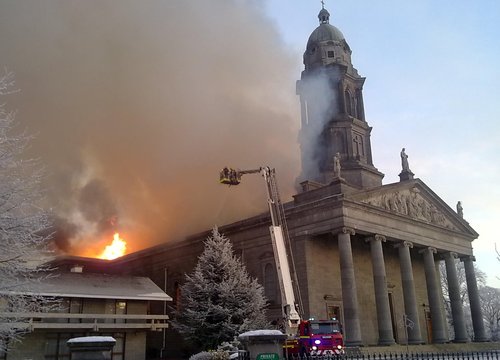 Фотография: Старинные соборы, ставшие за последние 20 лет жертвами пожаров №7 - BigPicture.ru