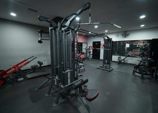 Универсальные тренажеры для фитнеса