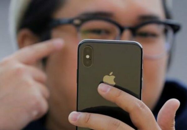 Бизнес по-китайски: компанию Apple обманули почти на миллион, меняя поддельные iPhone на оригинальные