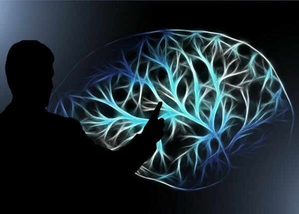 «Мысли шире»: ловушки мозга, которые мешают нам думать, и способы их избежать