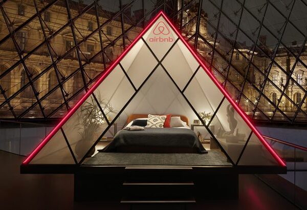 Ночь в музее: Airbnb делает невероятное предложение остановиться в Лувре