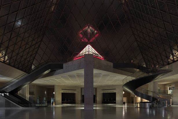 Фотография: Ночь в музее: Airbnb делает невероятное предложение остановиться в Лувре №2 - BigPicture.ru