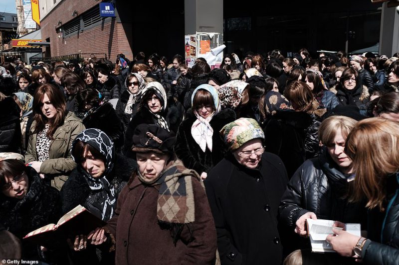 Фотография: 100 тысяч евреев-хасидов вышли на улицы Бруклина №18 - BigPicture.ru
