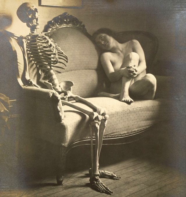 Фотография: Дама со скелетом: сюрреалистический фотосет Франца Фидлера начала 1920-х годов №8 - BigPicture.ru