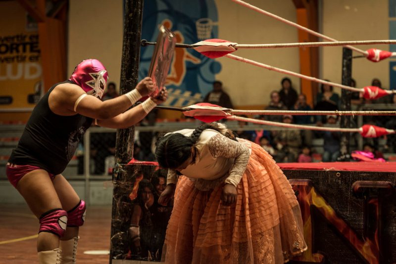 Летающие чолитас — как проходят женские бои в Боливии