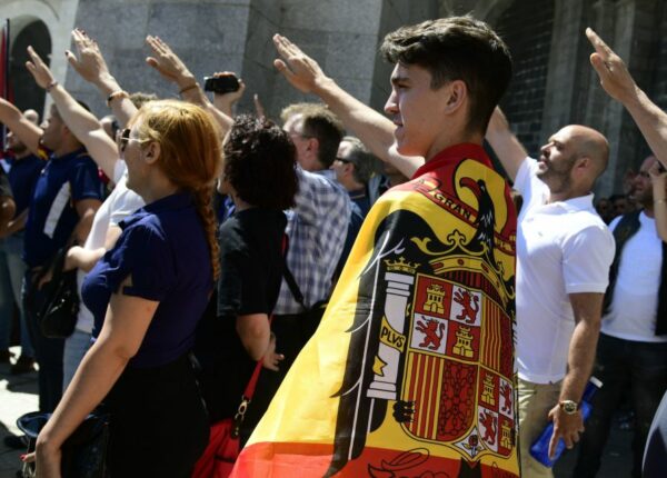 Созревшая ненависть: как в огромных теплицах Испании были посеяны семена движения ультраправых