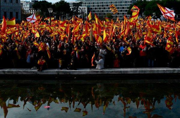 Фотография: Созревшая ненависть: как в огромных теплицах Испании были посеяны семена движения ультраправых №8 - BigPicture.ru