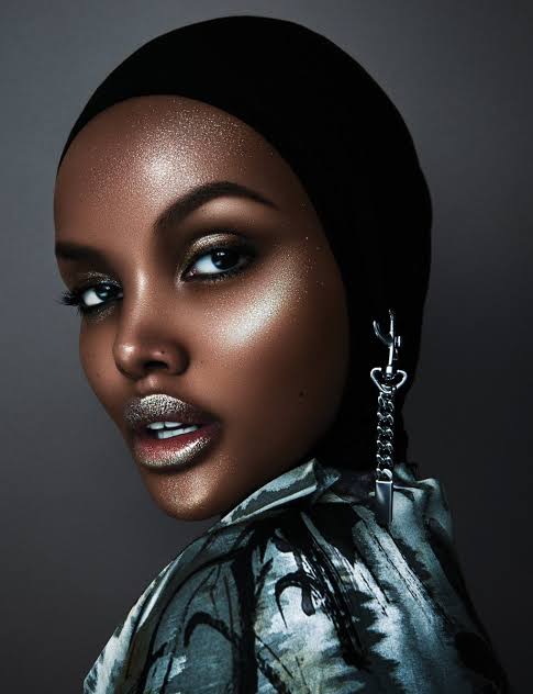 Фотография: Буркини — не бикини: модель впервые снялась для Sports Illustrated в мусульманском купальнике №5 - BigPicture.ru