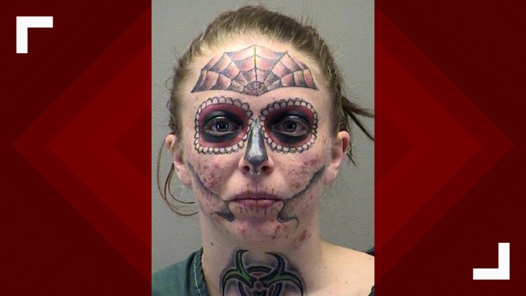 Фотография: Татуированная рецидивистка из США стала звездой соцсетей №3 - BigPicture.ru