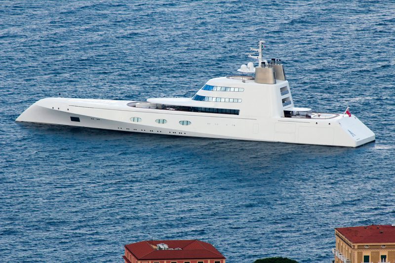 Фотография: 20 яхт российских миллиардеров, которые стоят дороже, чем ВМФ России №9 - BigPicture.ru