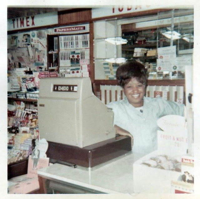 Фотография: Чужая ностальгия: изобилие американских магазинов 60-х годов №18 - BigPicture.ru